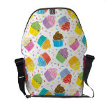 A bolsa mensageiro colorida do cupcake