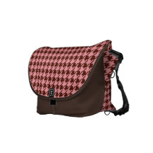 A bolsa mensageiro cor-de-rosa de Houndstooth