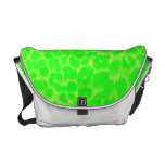 A bolsa mensageiro verde de néon do leopardo