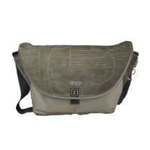 A bolsa mensageiro verde do projeto do violoncelo 