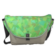 A bolsa mensageiro verde do rickshaw dos corações
