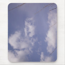 A cara do anjo nas nuvens mousepads