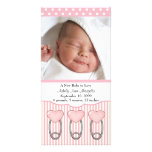 A fralda do coração fixa o anúncio do nascimento d cartão com foto