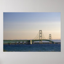 A ponte de Mackinac que mede os passos de 3 Posteres
