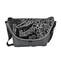 A temperatura calibra a bolsa mensageiro preta