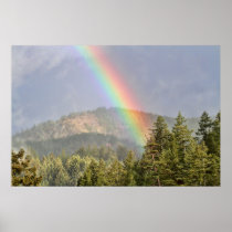 Arco-íris sobre as montanhas posters