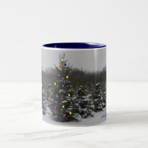 árvore de Natal com luzes Caneca