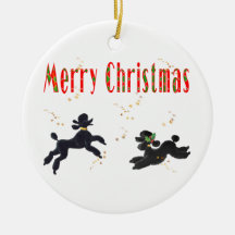 As caniches pretas n do Feliz Natal Stars o orname