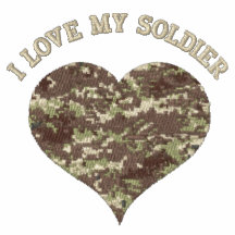 As forças armadas camuflam o coração "eu amo que e camisa polo