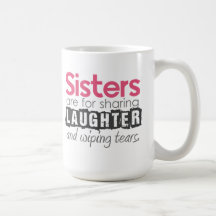 As irmãs são compartilhando do riso… caneca