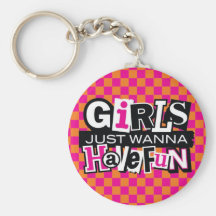 As meninas têm o divertimento chaveiro