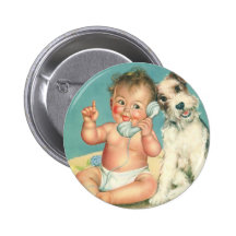 Bebê bonito do vintage que fala no cão de filhote  pins