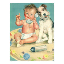 Bebê bonito do vintage que fala no cão de filhote  cartões postais