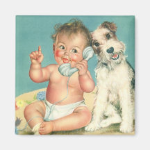 Bebê bonito do vintage que fala no cão de filhote  imã de geladeira
