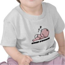 Bebê de sono pequeno da batata da ucha tshirt