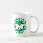 Bebida e bebida, o dia de St Patrick Caneca