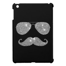 Bigode engraçado do diamante com vidros