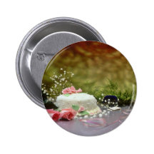 Bolo de casamento e flores das flores pins