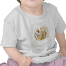 Branquea rosa - Snowy Camisetas