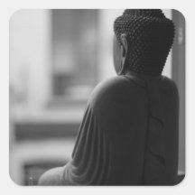 Buddha que senta-se na meditação adesivo quadrado