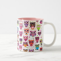 Caneca bonito do teste padrão da coruja