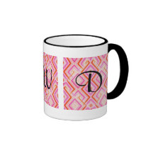 Caneca cor-de-rosa do monograma de Deco
