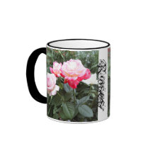 Caneca de café da campainha de três rosas