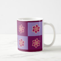 Caneca de café floral violeta