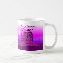 Caneca Loving do roxo das mãos da irmã