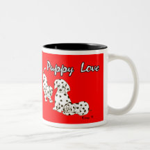 Caneca vermelha do amor de filhote de cachorro