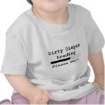 Carga suja da fralda… Espere por favor T-shirts
