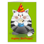 Cartão de aniversário bonito do gato do partido