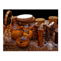 Cartão velho das percussões cartões postais