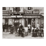 Cena francesa da rua do bar do café cartões postais