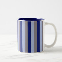Cinzas clássicas e caneca listrada azul