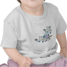 Coruja da polca do inverno na árvore tshirts
