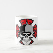 Crânio transversal redondo tribal caneca