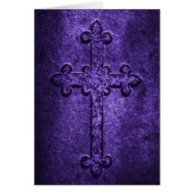 Cruz gótico de pedra cinzelada no roxo cartões