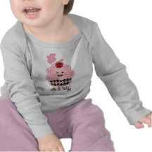 Cupcake bonito & saboroso de Kawaii Camiseta