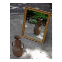 Disponível não mais de alta resolução. Mirror.jpg  Cartoes Postais
