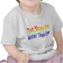 Duas mamãs melhoram (o arco-íris) camiseta