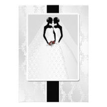 Duas noivas em vestidos nupciais que Wedding Convites