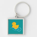 ducky de borracha com chaveiro das ondas