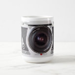 Efeito retro da câmera 80s na caneca do chá ou de 