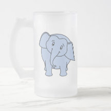 Elefante sonolento azul. Desenhos animados Caneca