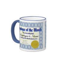 Empregado da caneca do certificado do mês