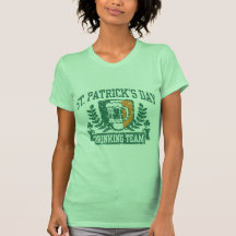 Equipe do bebendo do dia de St Patrick Tshirt