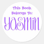 Etiqueta roxa do livro de Yasmin Adesivo Em Formato Redondo