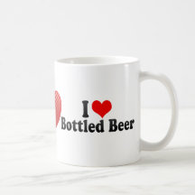 Eu amo a cerveja engarrafada canecas