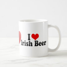 Eu amo a cerveja irlandesa caneca